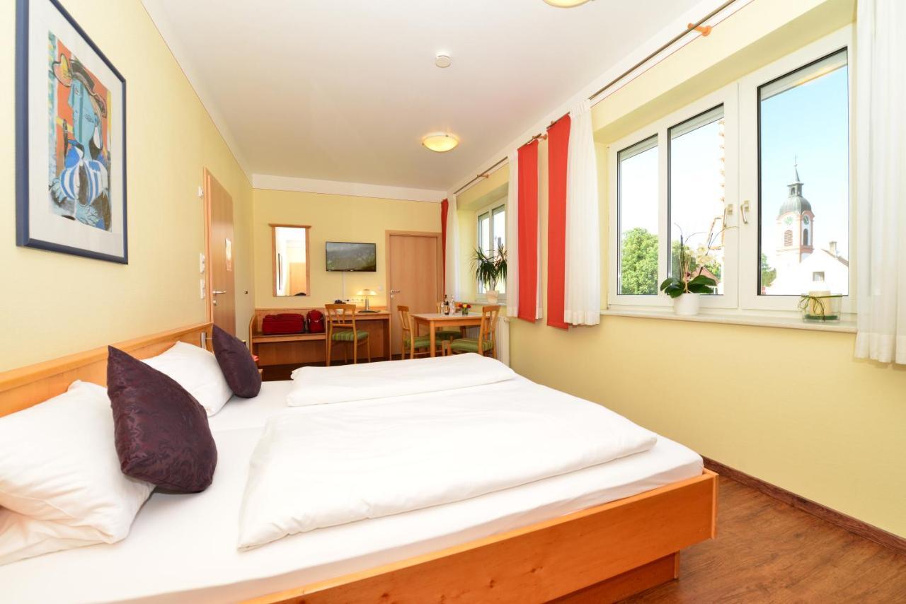 Autenrieder Gaestehaus Schlossbraeu Ichenhausen Esterno foto