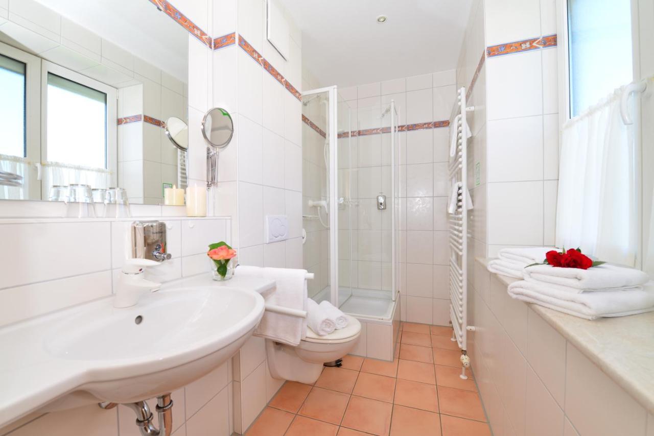 Autenrieder Gaestehaus Schlossbraeu Ichenhausen Esterno foto