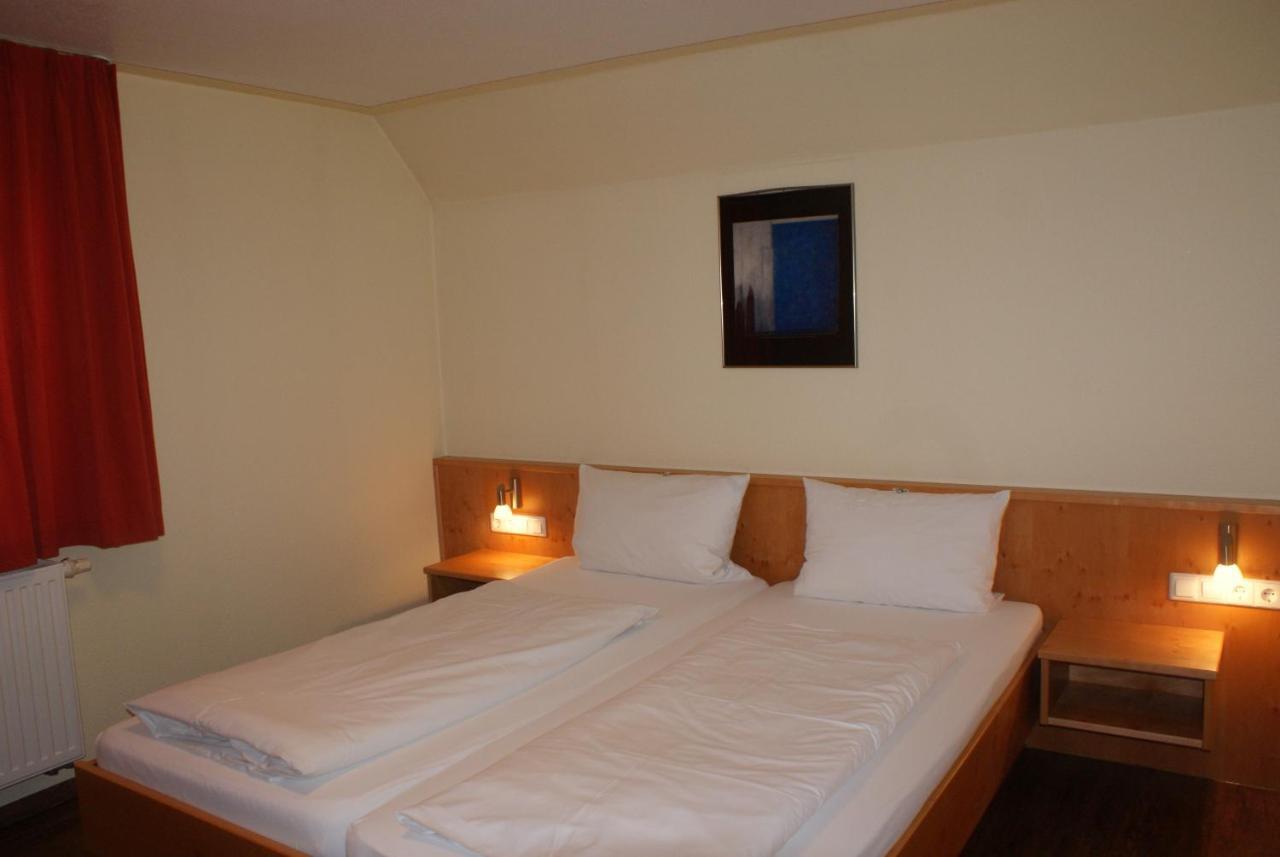 Autenrieder Gaestehaus Schlossbraeu Ichenhausen Esterno foto